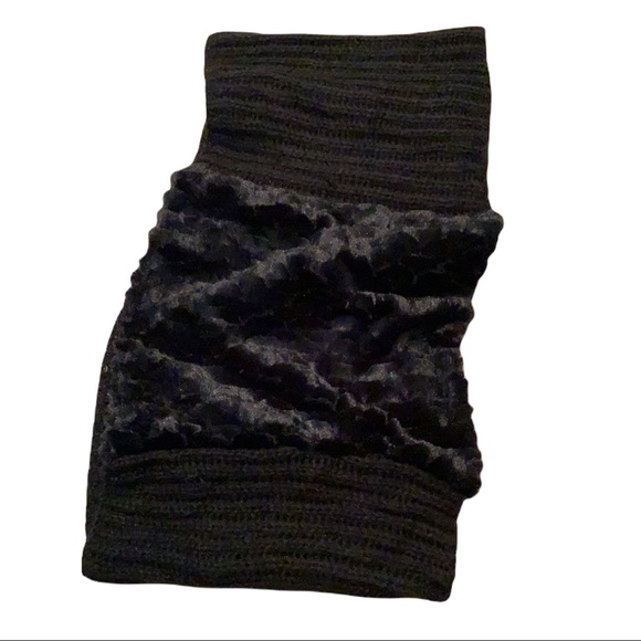 NWT Soft Plush Faux Fur Neck Warmer Extra Loop - Picture 4 of 4